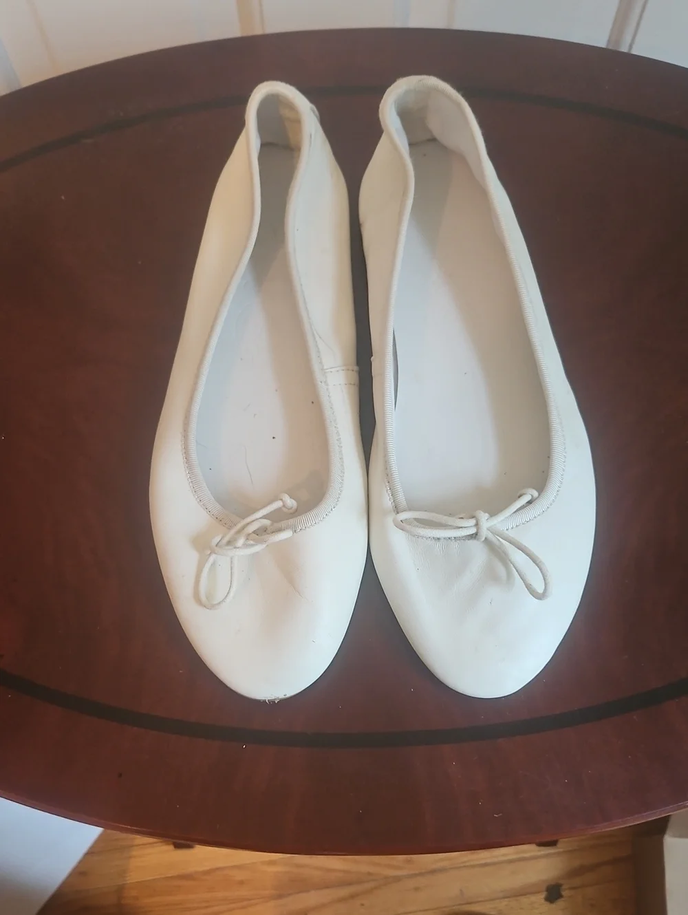 Mango Classic White Leather Women’s Ballet Flats
